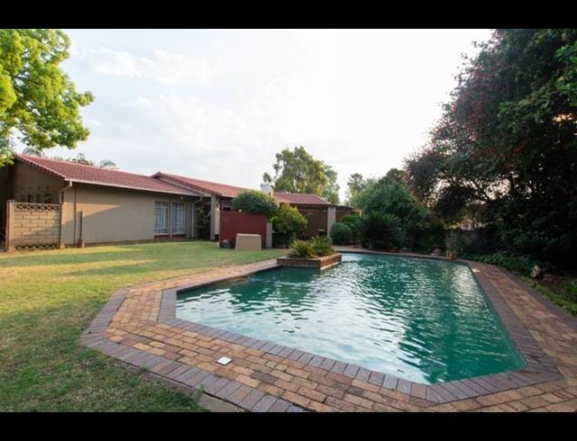 5 BEDROOM HOUSE FOR SALE IN BRACKENDOWNS